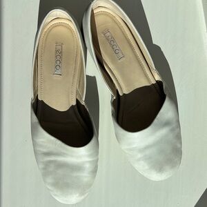 Ecco Women's Cream Leather Flats